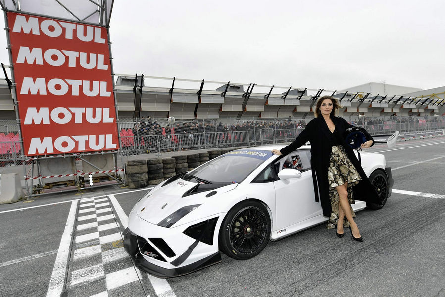 motor-show-2016-eleonora-pedron-47