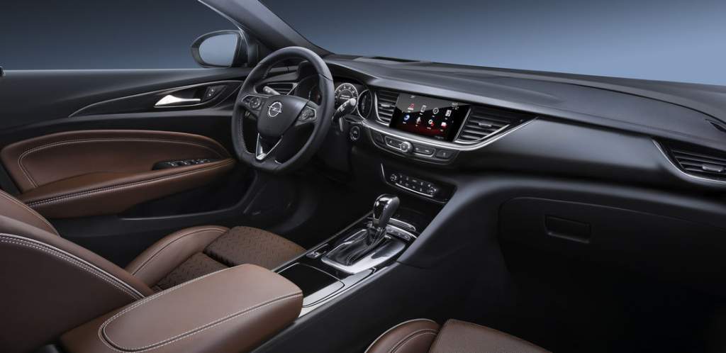 nuova-opel-insignia-grand-sport-2