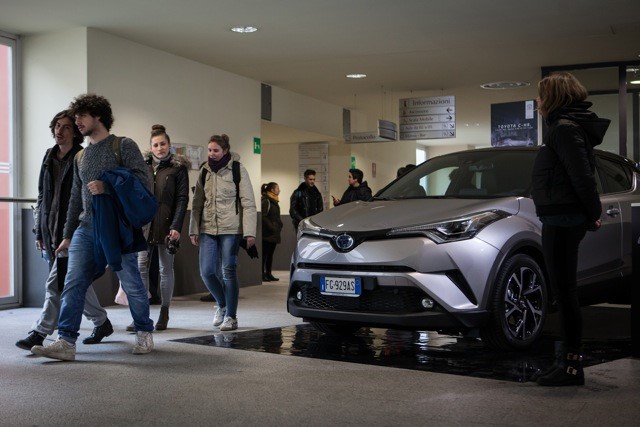 toyota-c-hr-milano-bicocca