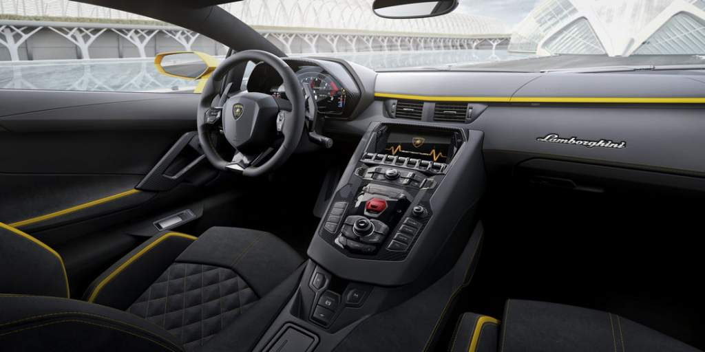 lamborghini-aventador-s-740-cv-2