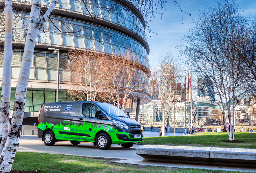 London Trials New Plug-in Hybrid Vans That Could Help to Deliver