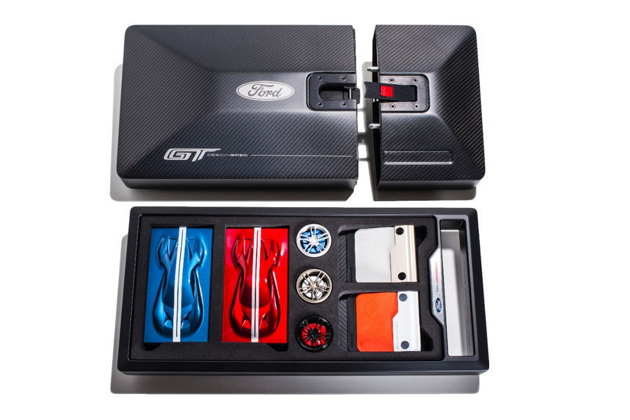 ford-gt-kit-sensoriale-ordini
