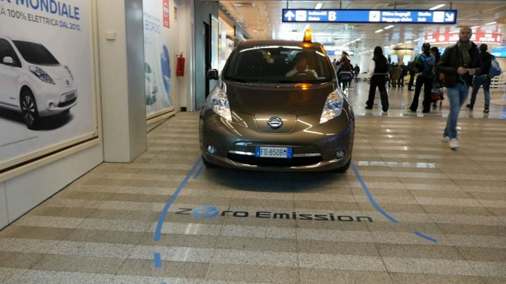 nissan-leaf-aeroporto-fiumicino