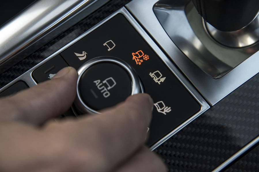 range-rover-sport-svr-1