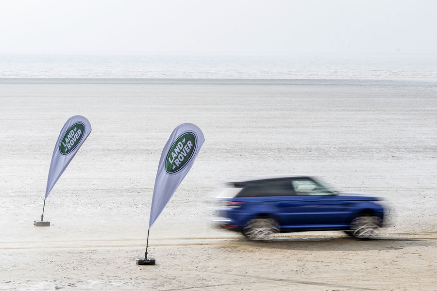 range-rover-sport-svr-19
