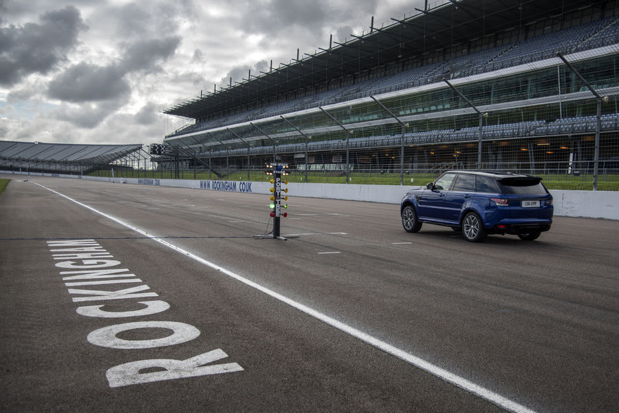 range-rover-sport-svr-9