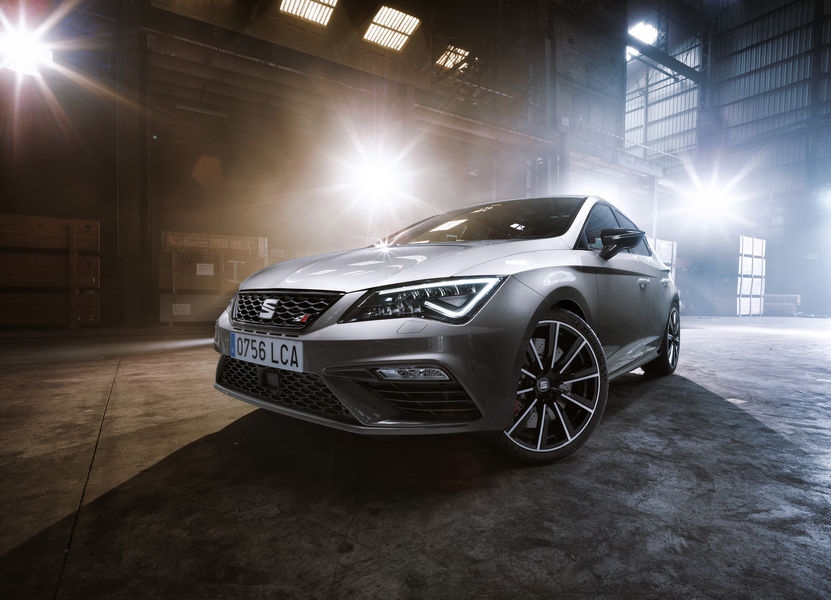 seat-leon-cupra-300-2017-2