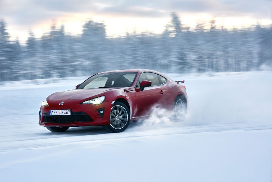 toyota-gt86-my-2017-55