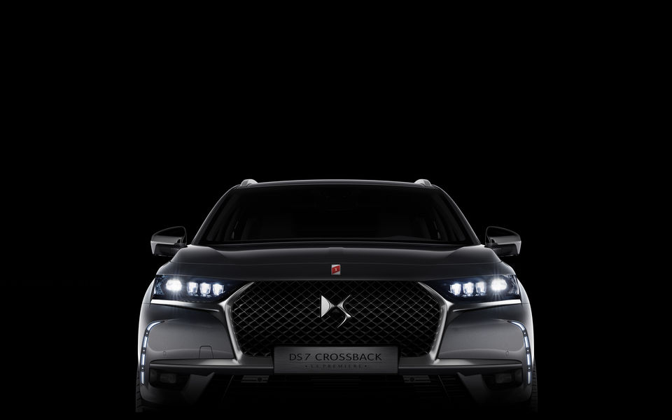 DS-7-Crossback-La-Premiere--1