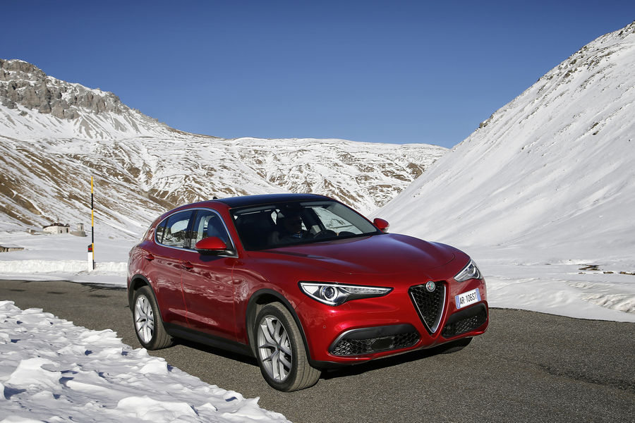 alfa-romeo-stelvio-2017-72