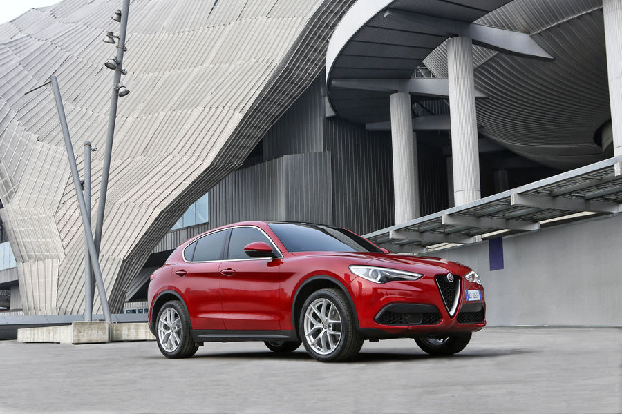 alfa-romeo-stelvio-2017-90