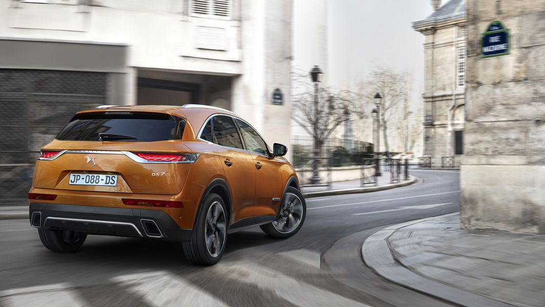 ds-7-crossback-2017-12