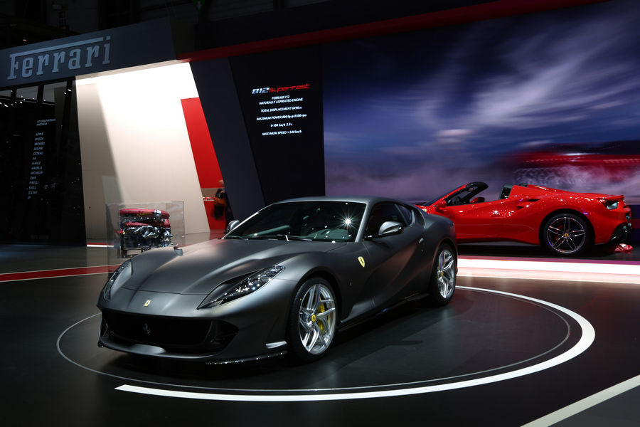 ferrari-812-superfast-ginevra-2017-13