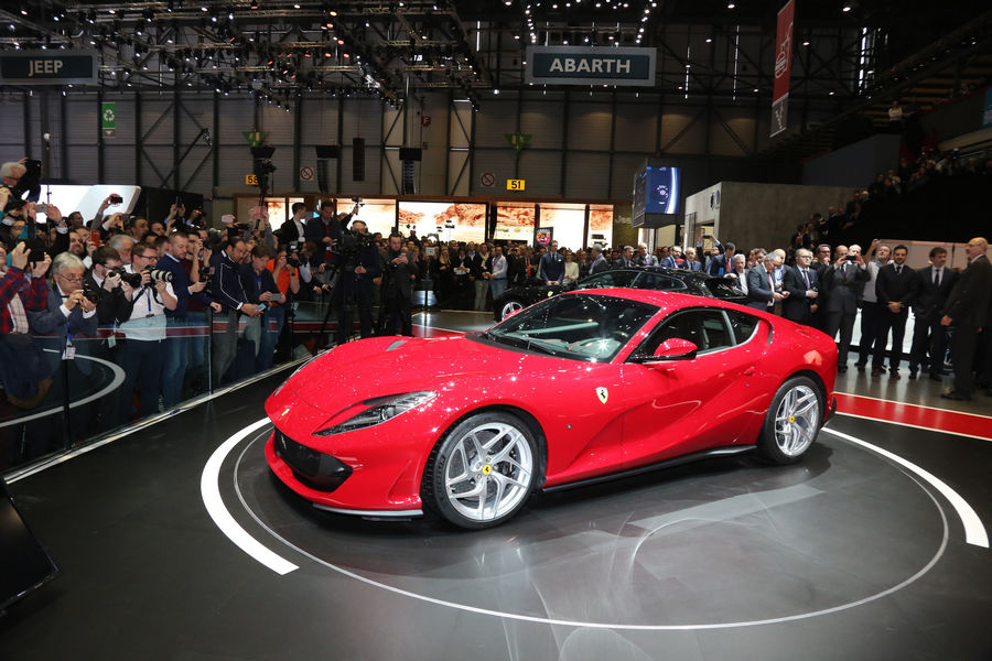 ferrari-812-superfast-ginevra-2017-6