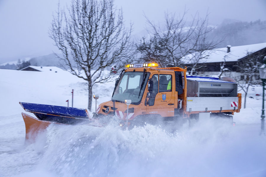 mercedes-benz-unimog-u-430-spazzaneve