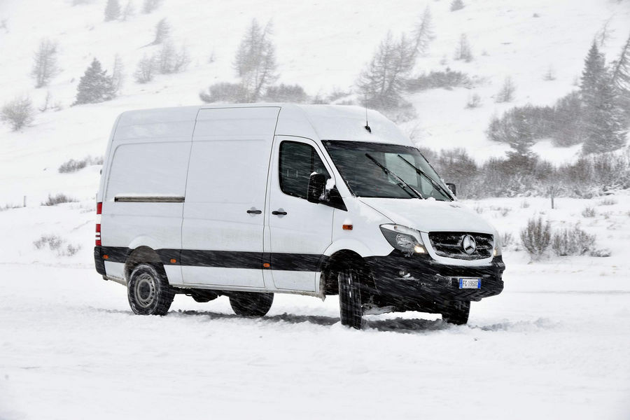 mercedes-benz-van-4matic-27