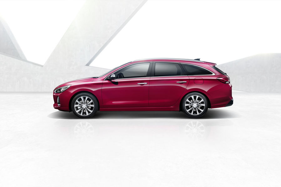 nuova-hyundai-i30-wagon-2017-1