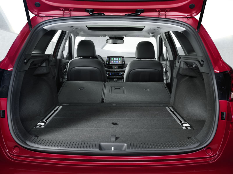 nuova-hyundai-i30-wagon-2017-10