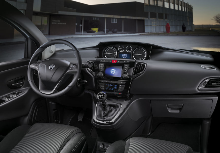 Lancia-Ypsilon-Unyca-1