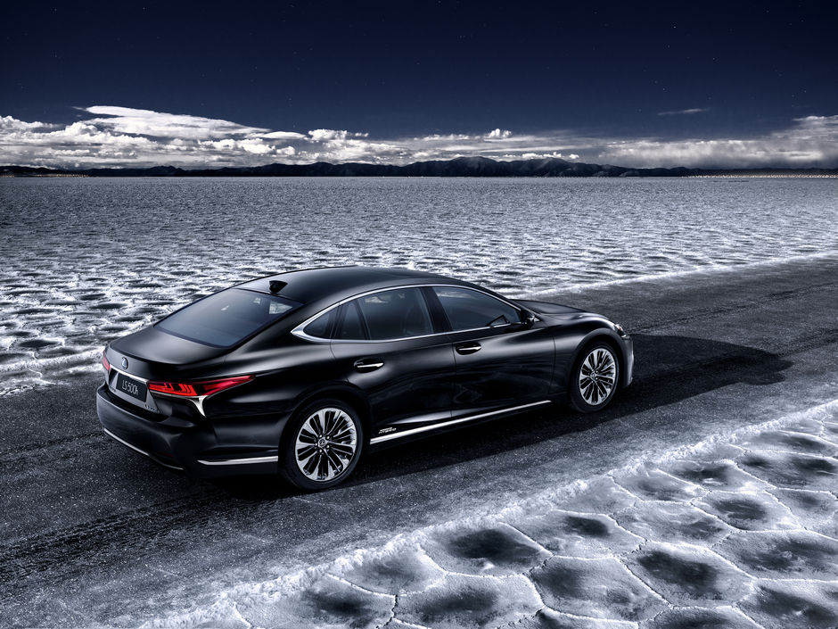 Lexus-LS-500h-Ginevra-2017-1