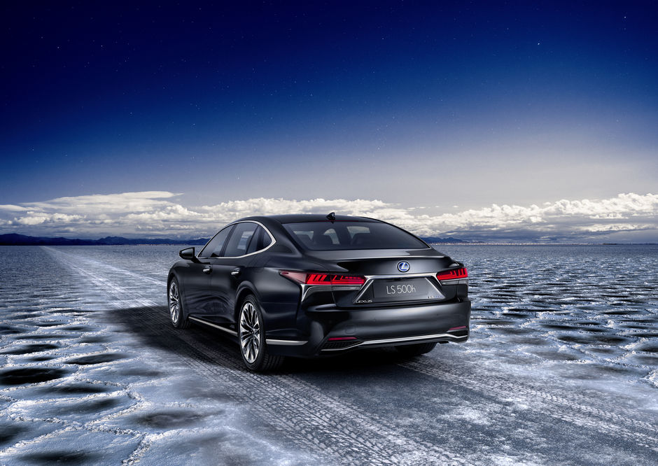 Lexus-LS-500h-Ginevra-2017-2