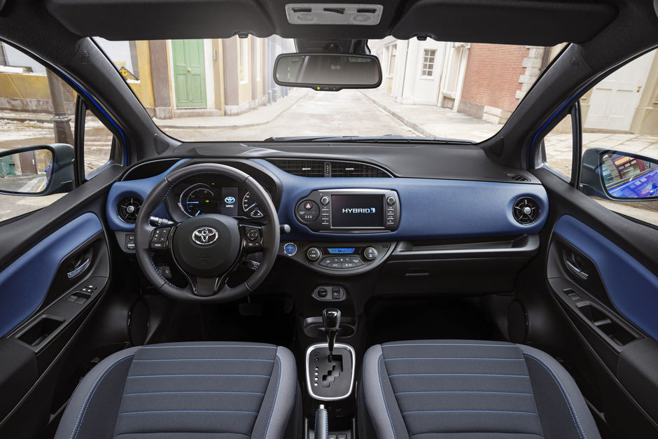 Nuova-Toyota-Yaris-2017-11