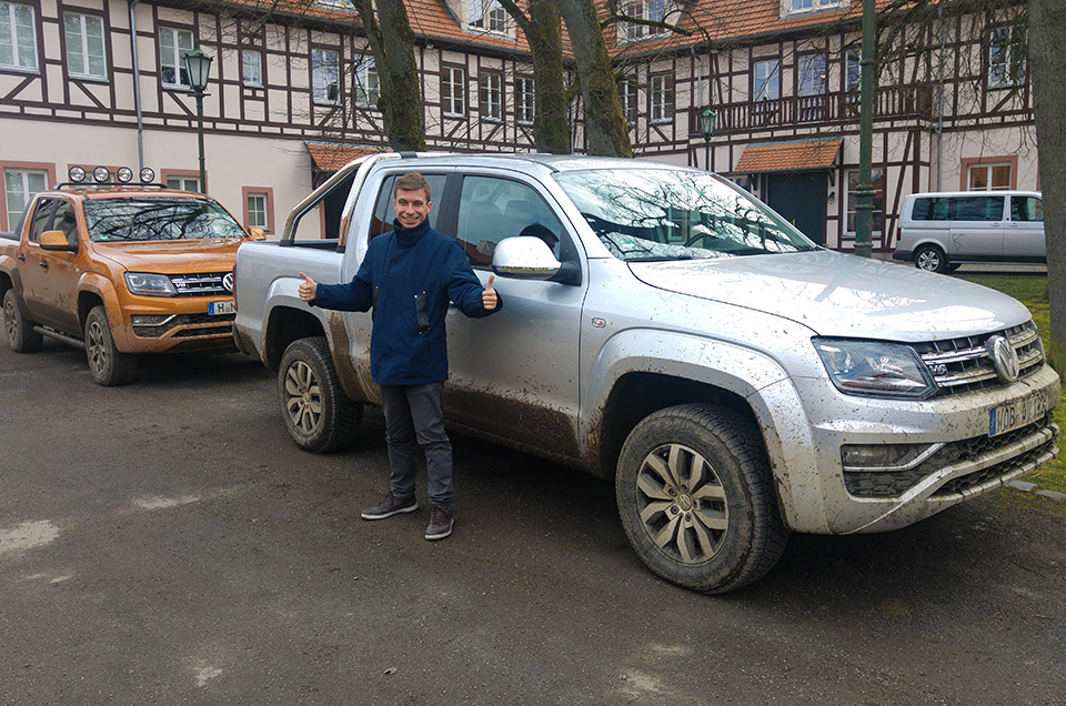 VW Amarok durante il test infangato Paternostro