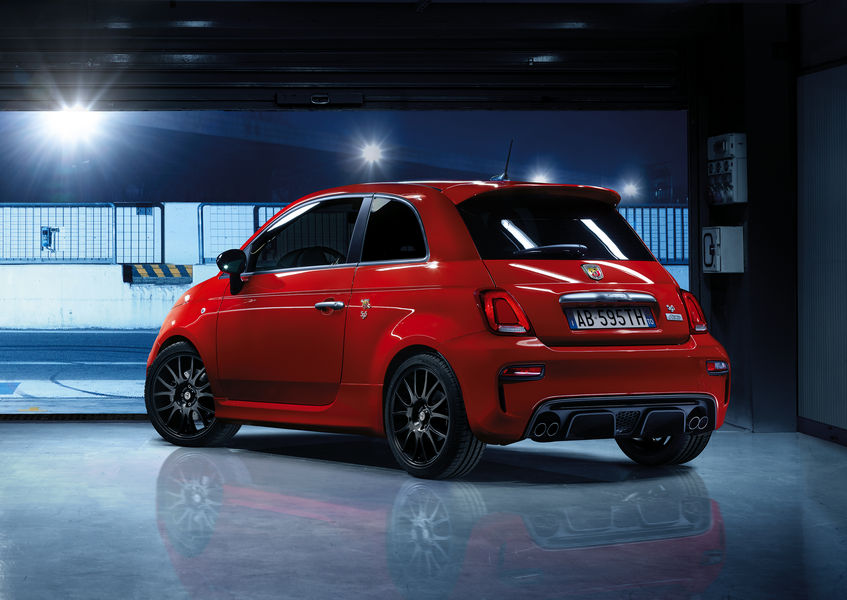 abarth-595-pista-ginevra-2017-1