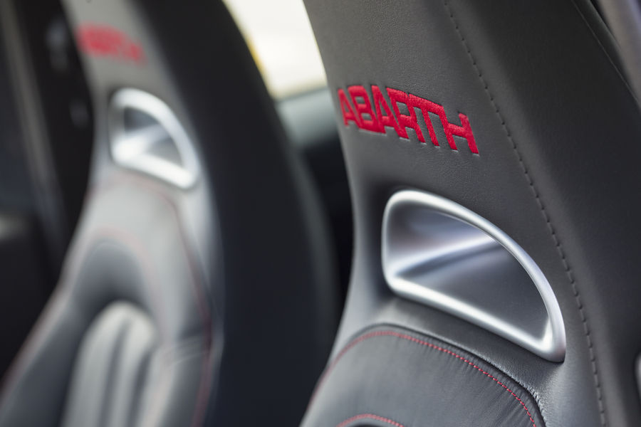 abarth-695-xsr-yamaha-limited-edition-16