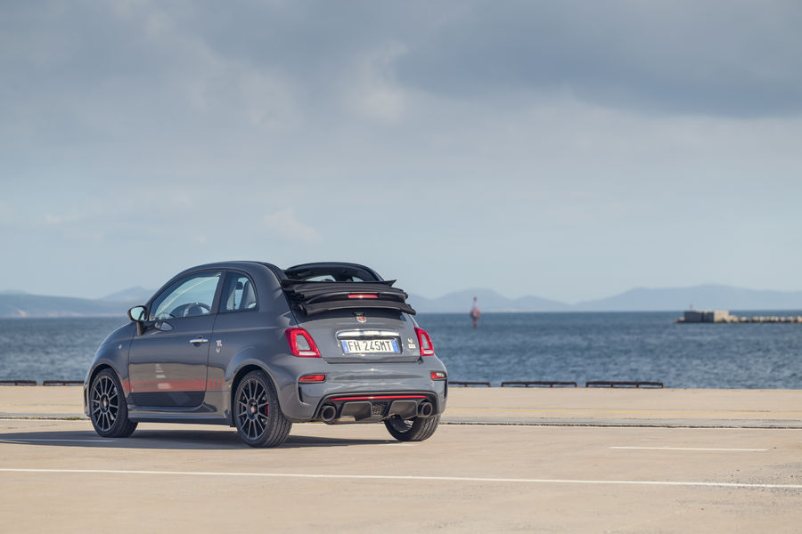 abarth-695-xsr-yamaha-limited-edition-7