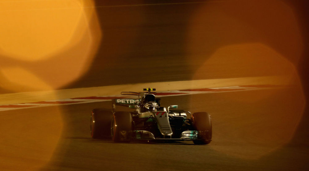 f1-2017-bahrain-qualifiche-mercedes-amg-bottas