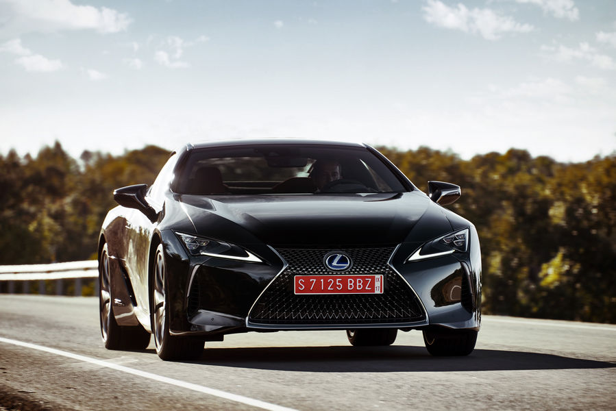 lexus-lc-hybrid-2017-29