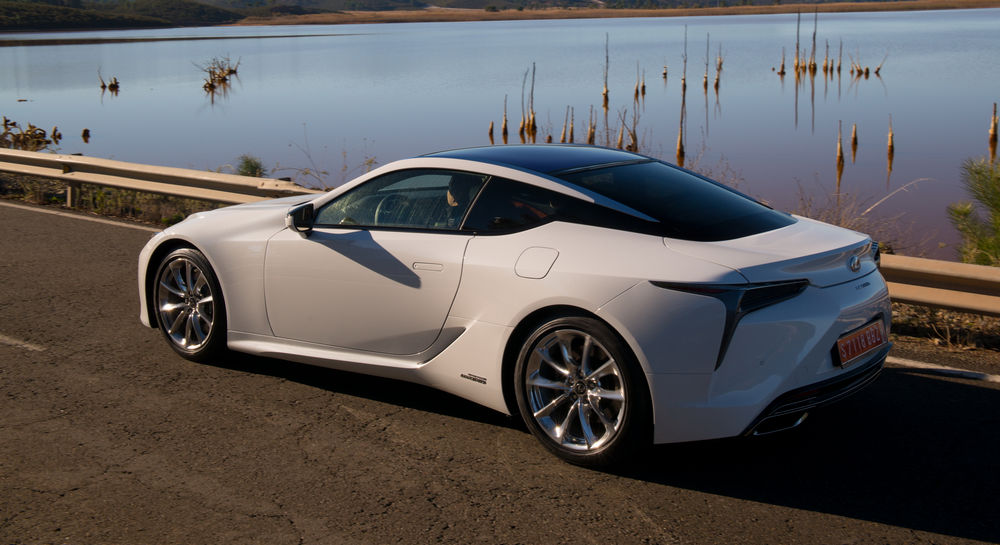 lexus-lc-hybrid-2017-4