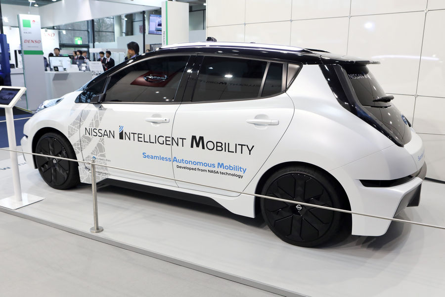 nissan-leaf-cebit-guida-autonoma-3