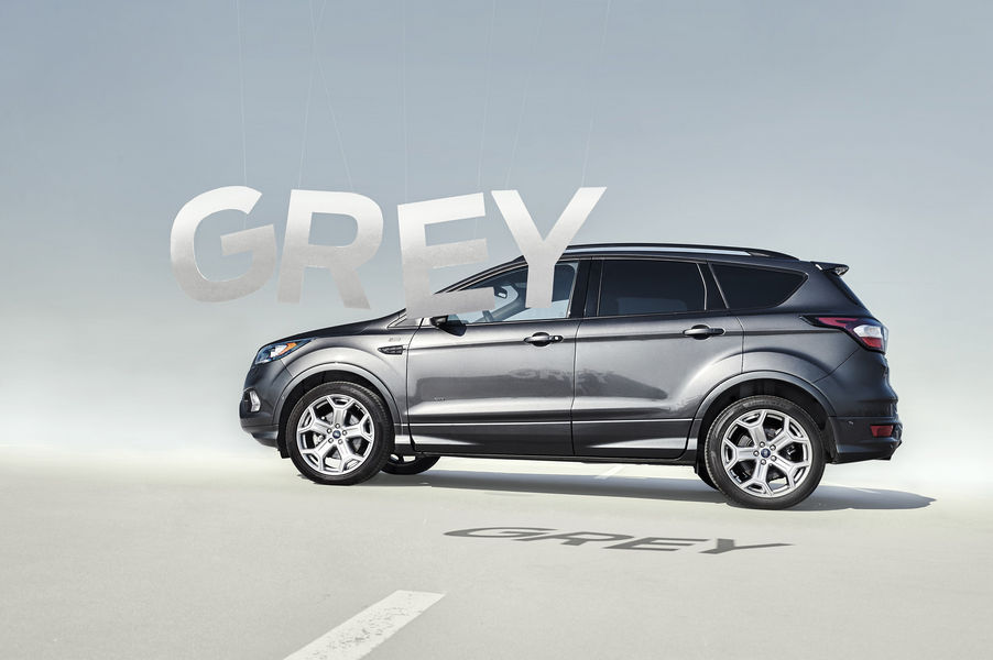 Ford-Kuga-2017-grigio-1