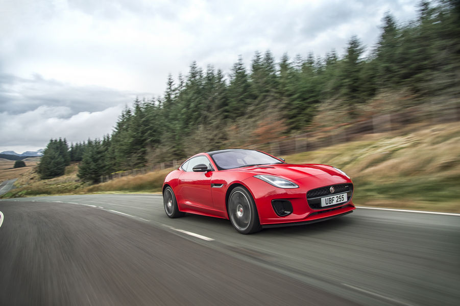 jaguar-f-type-quattro-cilindri-5