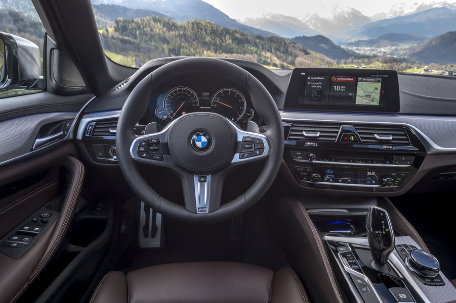 BMW M550i xDrive