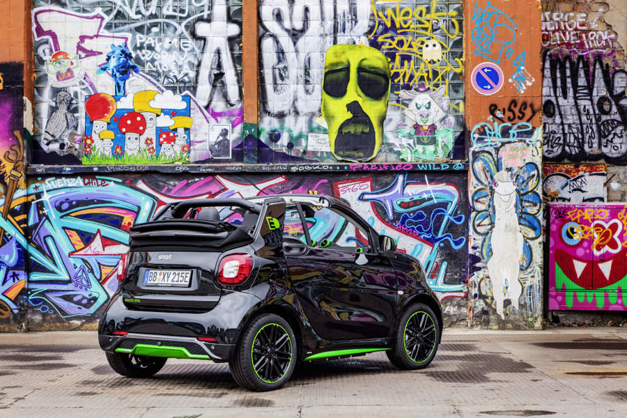 World premiere for the fourth generation smart electric drive