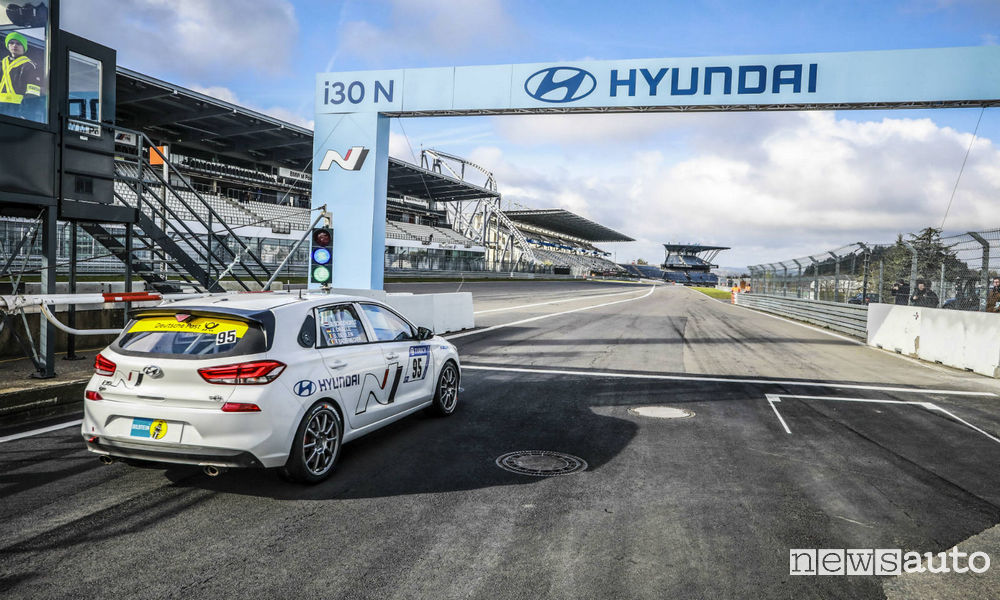 Hyundai-i30-N-test-Nürburgring-1