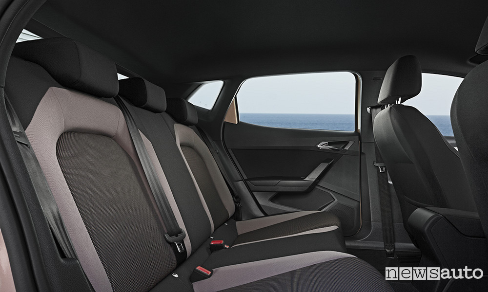 Seat_Ibiza_2017_sedili_posteriori_14