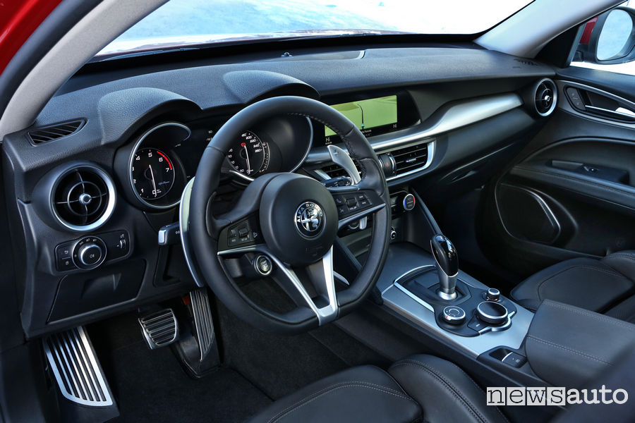 alfa-romeo-stelvio-interni-1