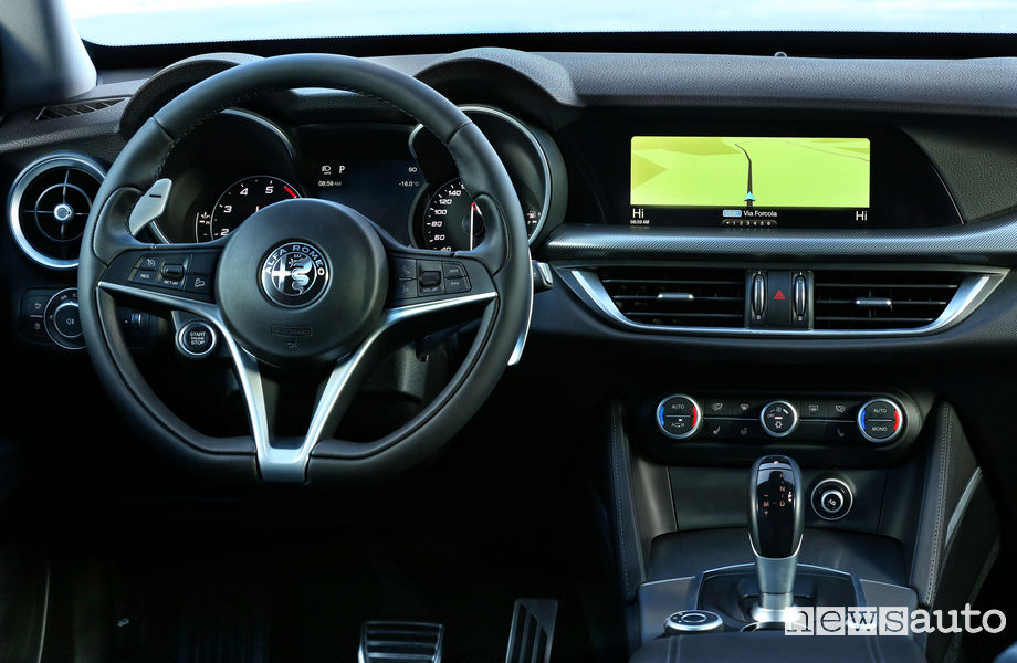 alfa-romeo-stelvio-interni