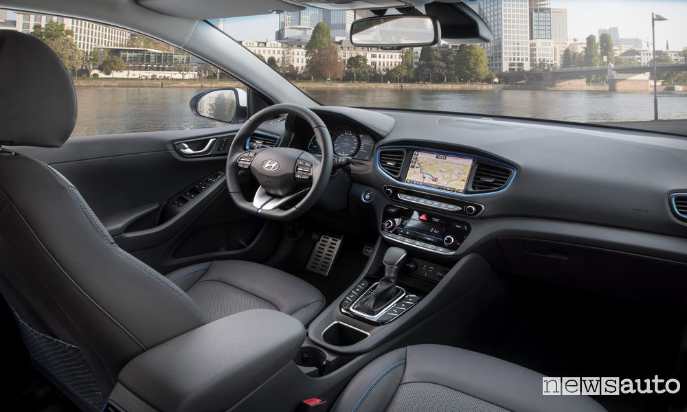 hyundai-ioniq-plug-in-hybrid-21