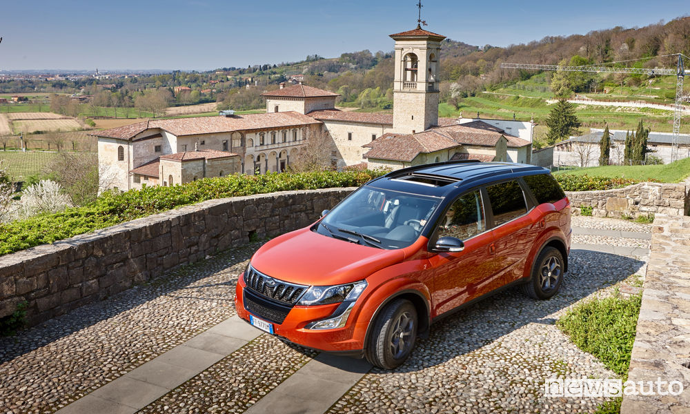 mahindra-xuv500w10-1