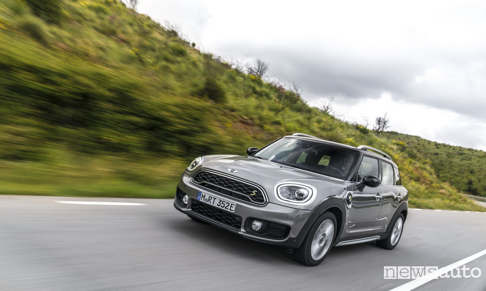 mini-cooper-s-e-countryman-all4-1