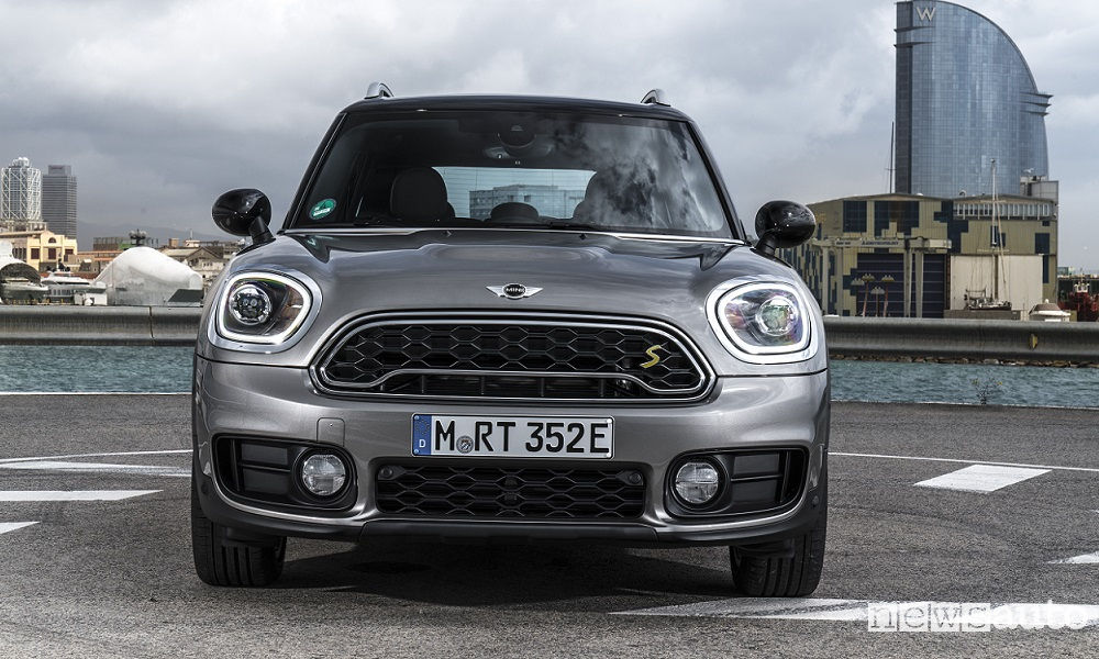 mini-cooper-s-e-countryman-all4-7