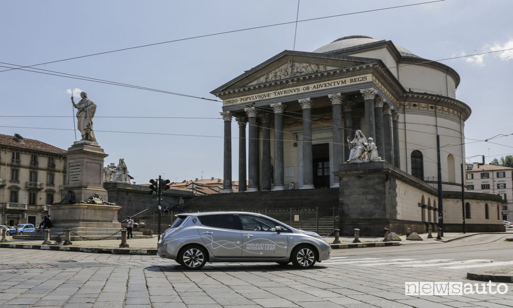 nissan-leaf-chiara-appendino-torino-10