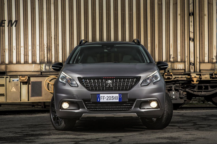 peugeot-suv-2008-black-matt-7