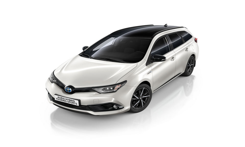 toyota-gamma-auris-black-edition-11