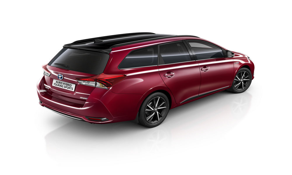 toyota-gamma-auris-black-edition-19